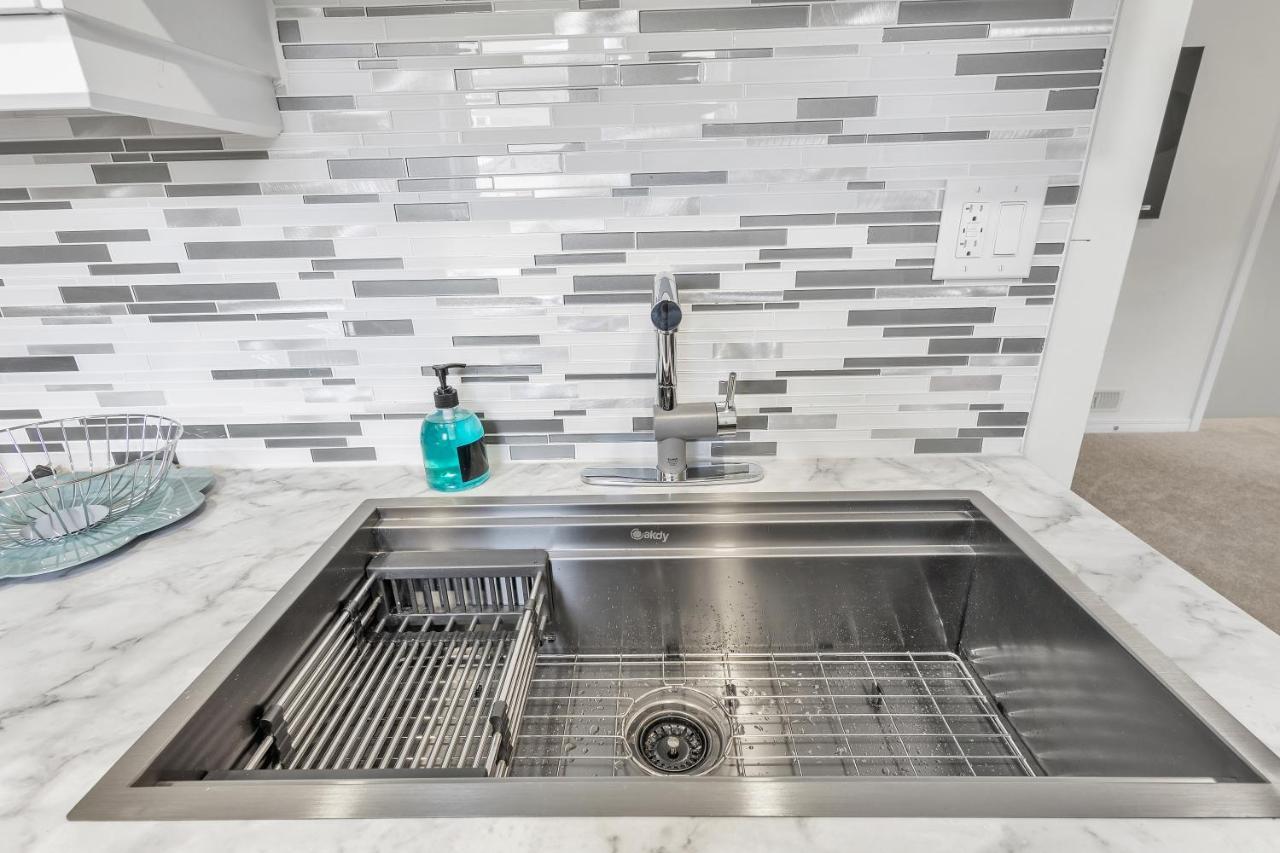 Modern 1 Bedroom + Den In Cambridge Luaran gambar