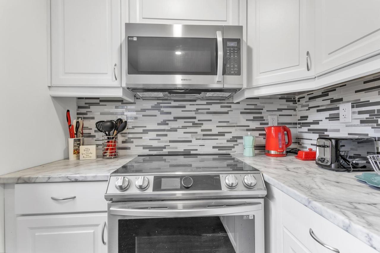 Modern 1 Bedroom + Den In Cambridge Luaran gambar