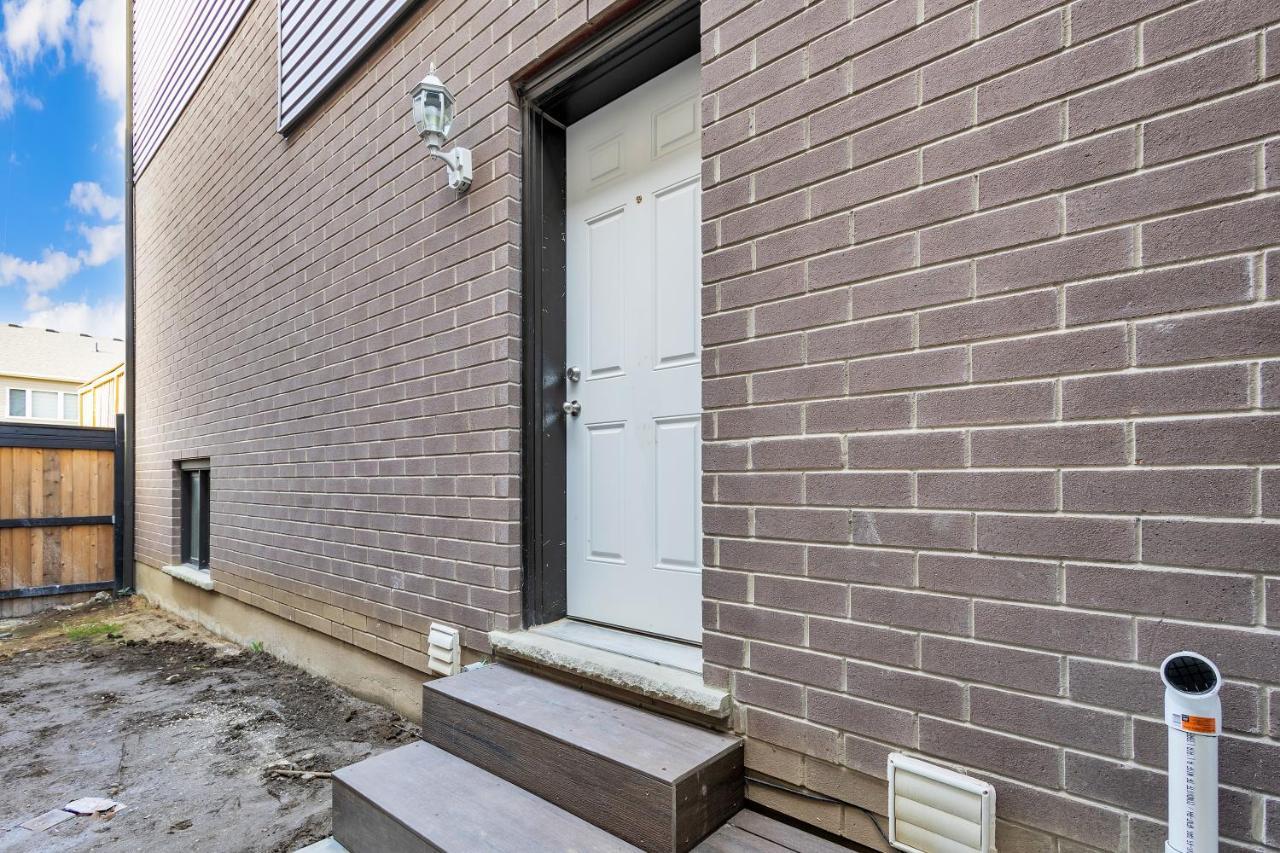 Modern 1 Bedroom + Den In Cambridge Luaran gambar